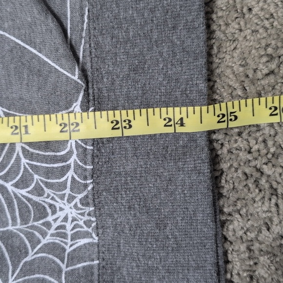 Doe Gray Crewneck Sweatshirt with Spider Web Design women's size Medium - Picture 9 of 11